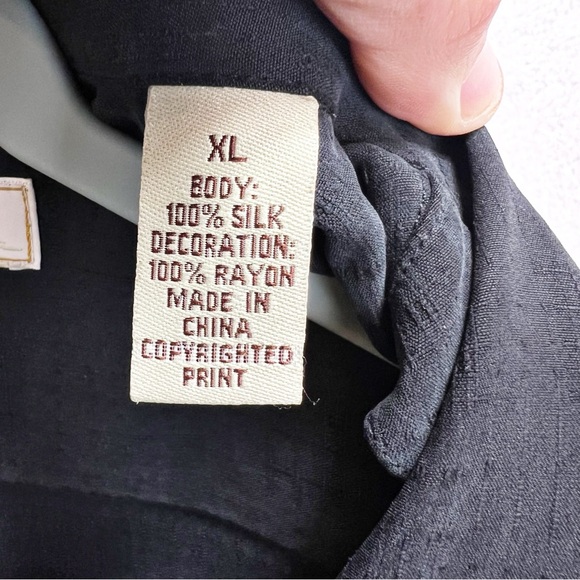 TOMMY BAHAMA Embroidered Martini Fishing Casual Shirt Size XL 100% Silk Black - Picture 8 of 10